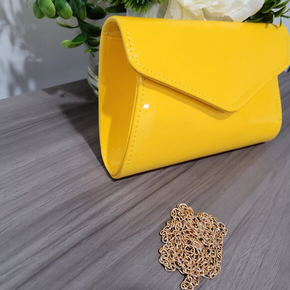 Elegant Yellow Patent Leather Clutch Purse - Evening Bag with Chain for Women - Picture 4 of 8